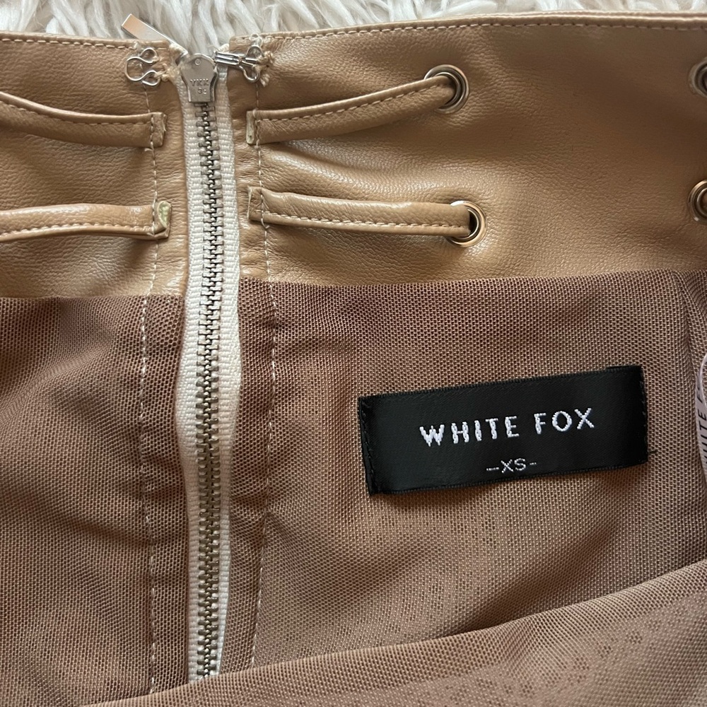 White Fox Skirt Set - Picture 3 of 7